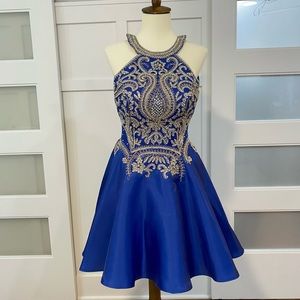 Blue sparkly homecoming/ prom dress